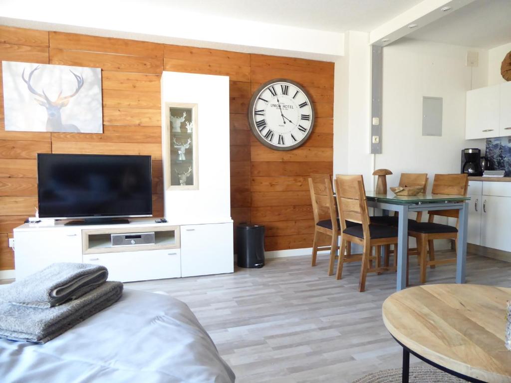 Appartements Mountain Suite Winterberg Ferienwohnung Pool-Sauna-Terrasse-Hund-4Pers-near by Lift Am Waltenberg 59955 Winterberg