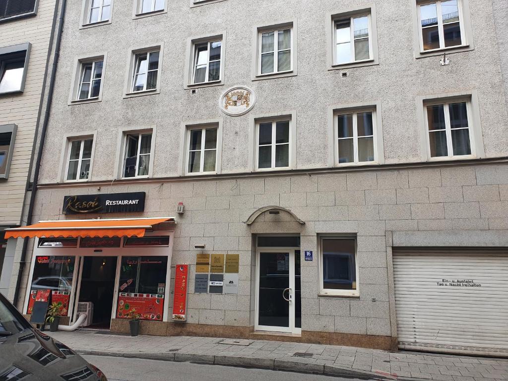Appartements New City Center Stays 2 16 Adolf-Kolping-Straße 1 Etage 80336 Munich