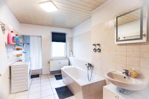 Appartements Nice und cozy apartments with super fast Wifi near Cottbus Ernst-Thälmann-Str. 3 03103 Neupetershain Brandebourg