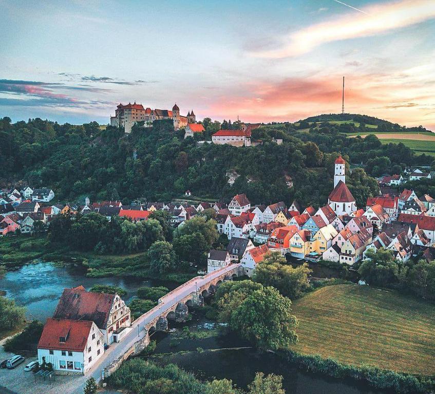 Old town center apartments on the Romantic Road Nördlingerstr. 7, 86655 Harbourg