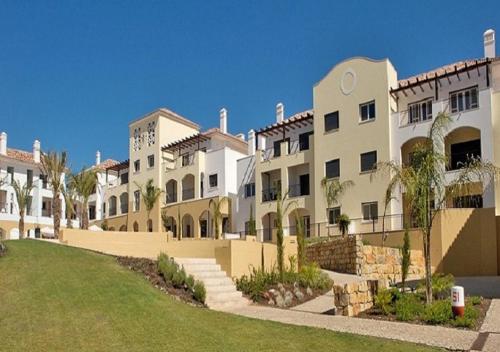 Opomar 2 bed Apt MF