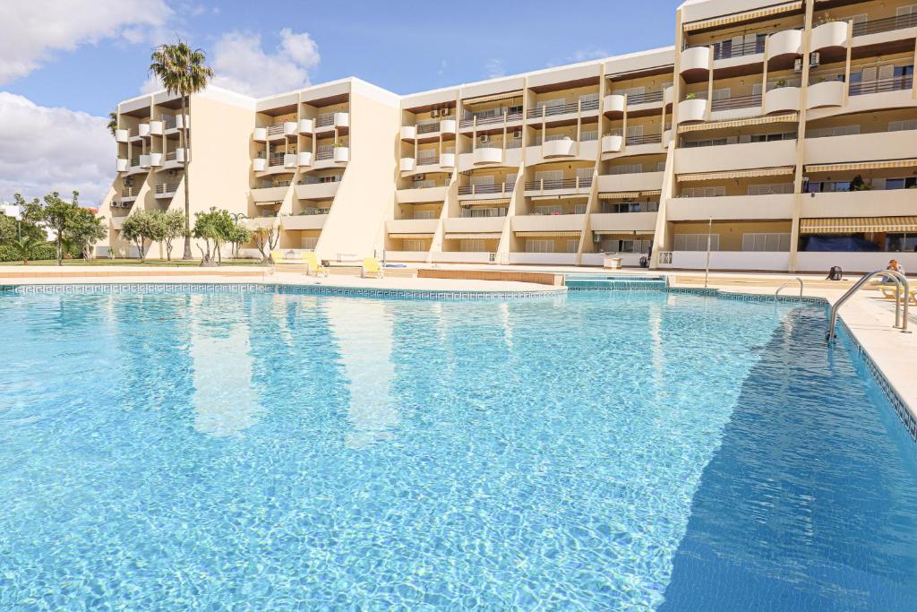 Palmeira Gale - WIFI - Pool - Lux - BY BEDZY Beco do Barlavento - Praia da Galé Apartamento 01 E, LT 32 BL D, 8200-416 Albufeira