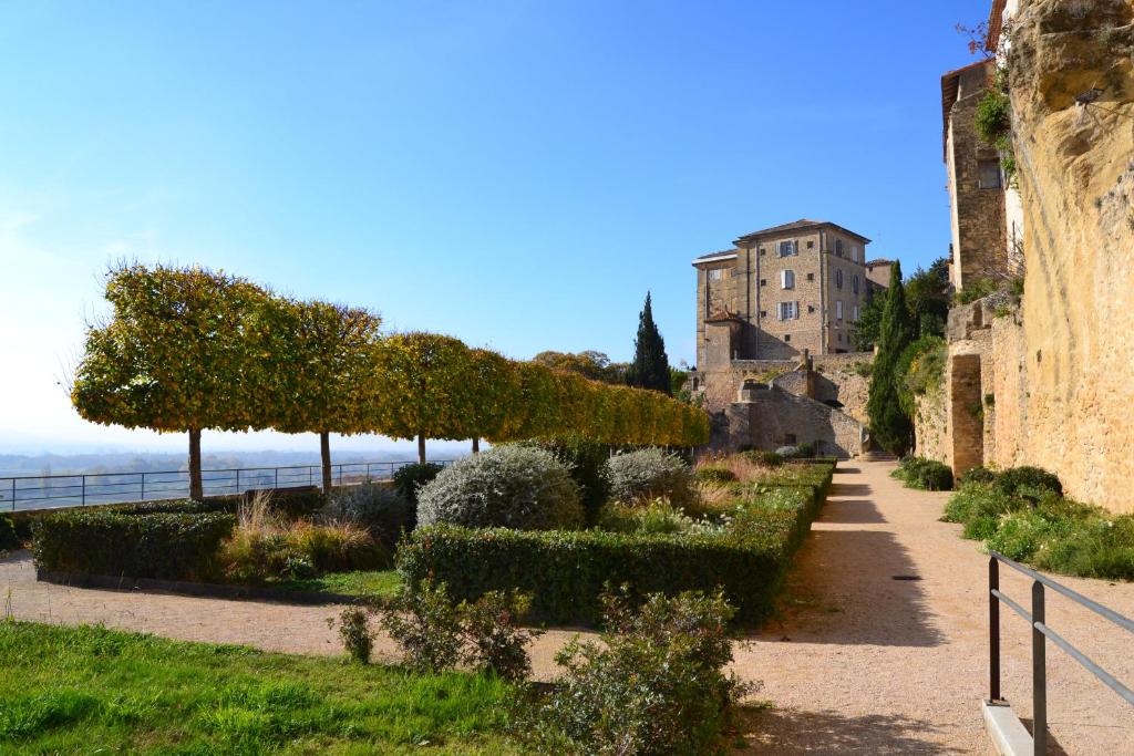 Appartements Pavillon de Lubéron 12 Rue des Faridoux 84360 Lauris