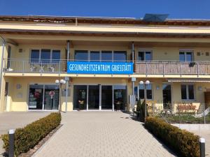 Pension Chen, 2 Doppelzimmer , EBK, separater Balkon