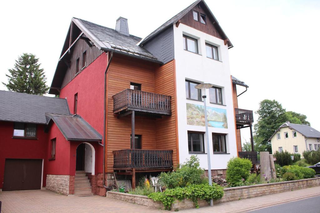 Appartements Pension Danzer Breitscheidstr. 11 98559 Oberhof