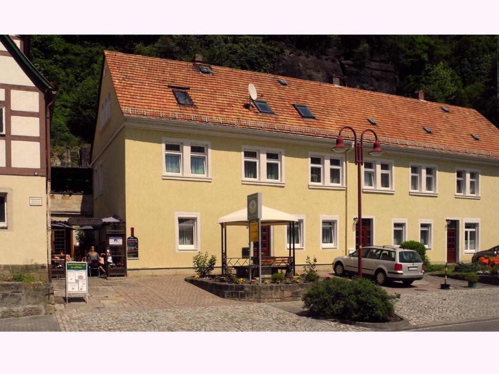 Pension Schwarz Elbufer 71, 01814 Bad Schandau