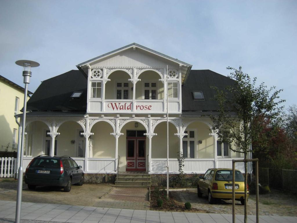 Pension Waldrose August-Bebel-Str. 2, 18586 Sellin