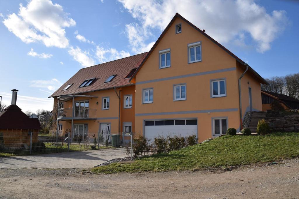 Pferdefreunde Loberhof Schönbronn 1a, 91629 Weihenzell