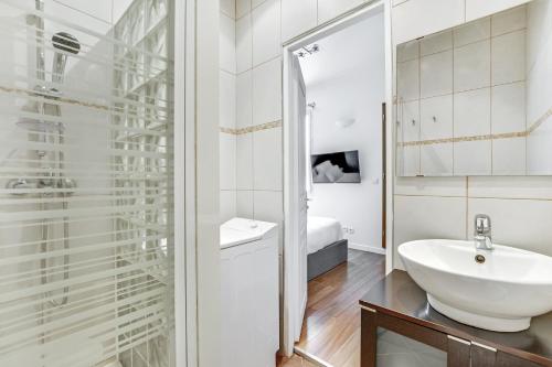 Pick A Flat's Apartments in Batignolles - Rue Biot