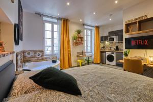 Place Carnot - studio tout équipé avec jacuzzi proche toutes commodités
