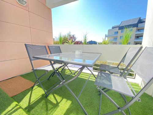 PLEIN CHARME AUX MINIMES TERRASSE CALME + PARKING