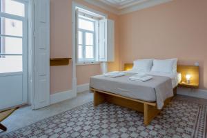 Pombaline Building W/Pool by LovelyStay
