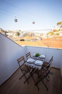Porto Views & Wines by Porto City Hosts