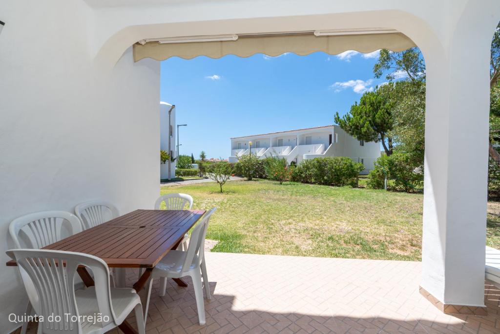 Appartements QUINTA do TORREJAO BLOCO D3 rc Quinta do Torrejão Bloco D3 rc 8400-450 Porches