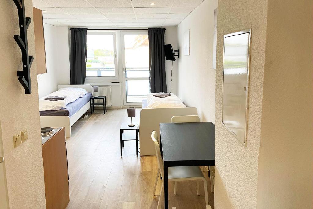 Renovierte Work & Stay Apartments mit Balkon in Bitterfeld-Wolfen 56 Thalheimer Straße, 06766 Steinfurth