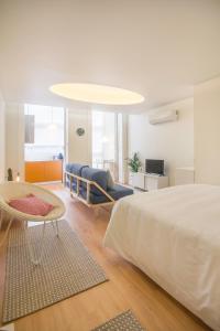 Republica Apartments at D. Luis I Bridge