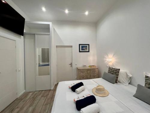 Residence D'Azur Apartments near Palais des Festivals