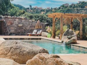 Appartements Résidence de Luxe 4 étoiles à Pietralba, 4 logements piscine chauffée BALAGNE route de lama 20218 Pietralba Corse