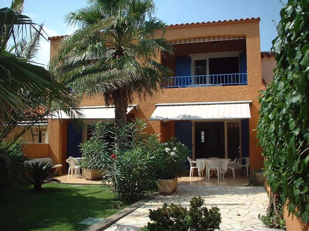 Residence la Catalane 23 Rue Georges de Porto Riche, 66750 Saint-Cyprien Plage