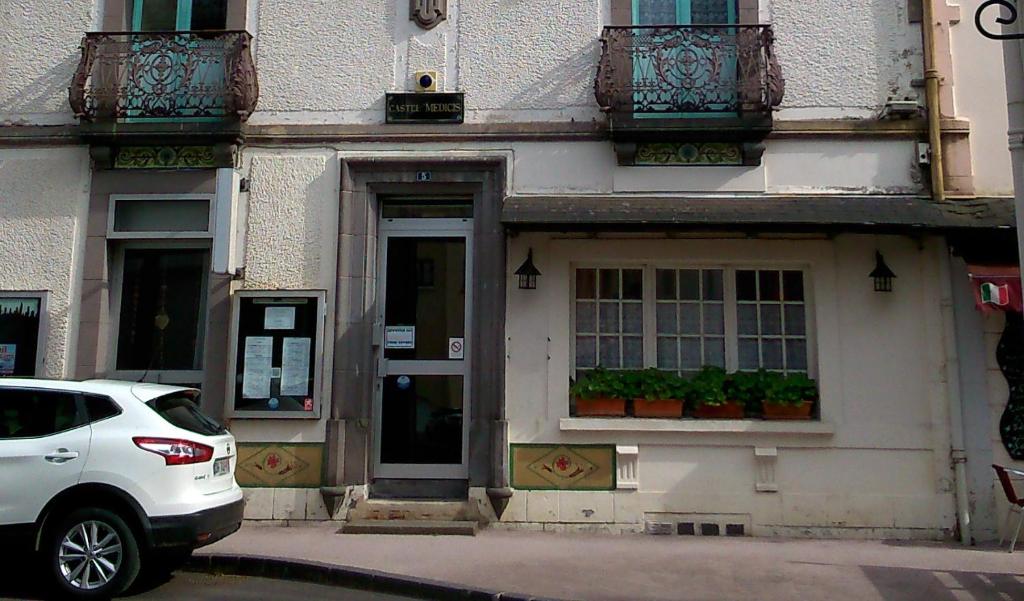 Appartements Résidence Le Castel Médicis 5 Rue Duchatel 63240 Le Mont-Dore