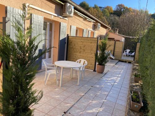 RESIDENCE VALLON PARADIS