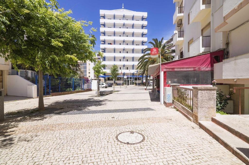 Rosamar Apartamentos Rua D. João II, 8365-130 Armação de Pêra