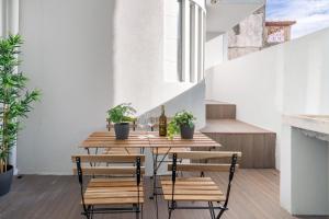 Rustic Central Flats - Terrace