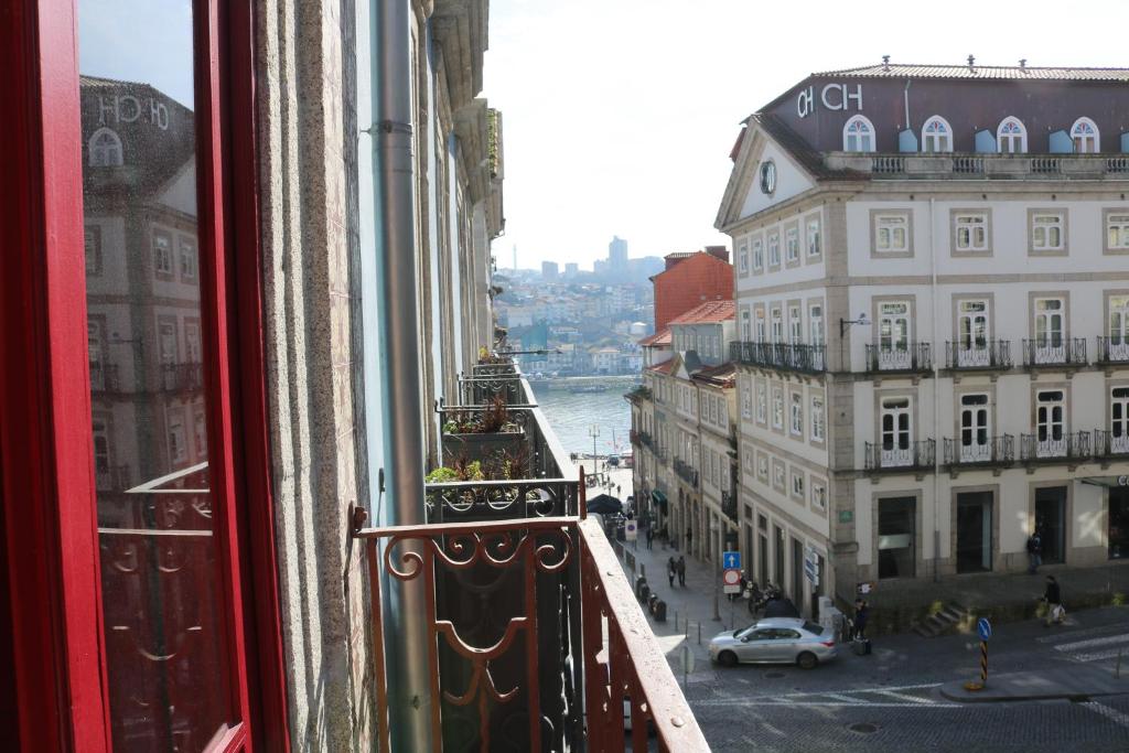 Santo da Casa / Sc apartments Rua de Sao Joao, 56, 4050-552 Porto