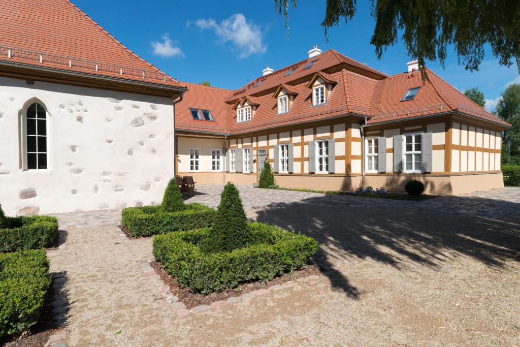 Appartements Schloss Beuchow Beuchower Hauptstraße 18 03222 Lübbenau