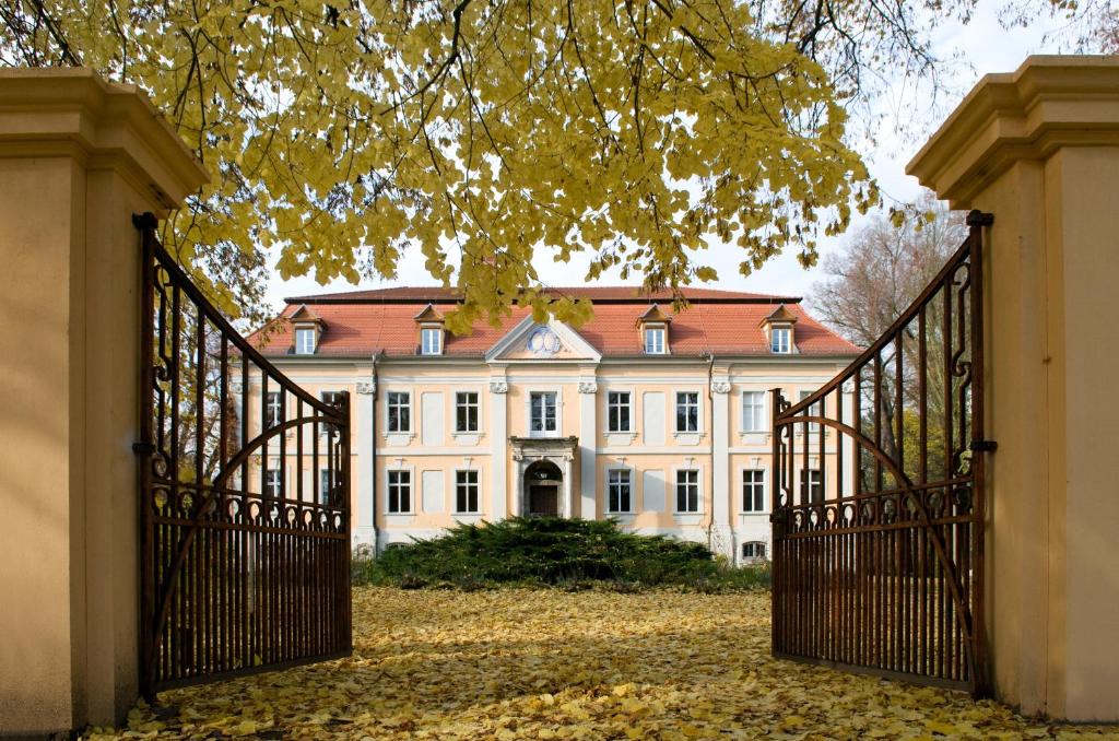 Schloss Stülpe 17 Schonefelder Chaussee Schloss Stulpe, 14947 Stülpe