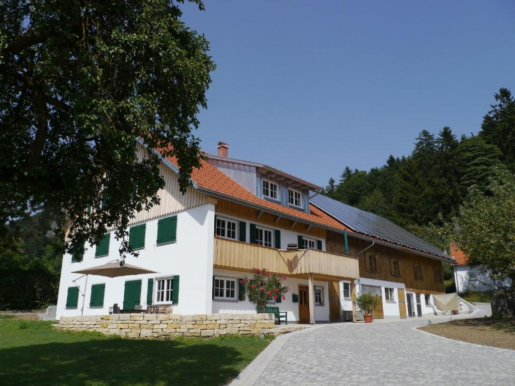 Appartements Schmelzenbacher Hof Wehrlang 5 88316 Isny im Allgäu