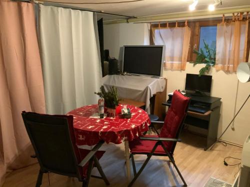 Schöne Wohnung mit Balkon und Kamin