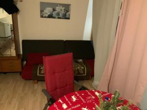 Schöne Wohnung mit Balkon und Kamin