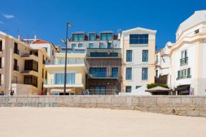 Season Apartments