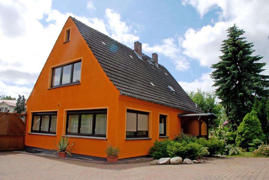 Appartements Selliner Ferienwohnungen Kiefernweg 1 18586 Sellin