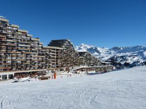 Appartements Skissim Select - Vue Mont Blanc by Travelski Paquebot des Neiges, Etage G, à côté du restaurant la Terrasse Office Immobilier de La Plagne 73210 Aime-La-Plagne Rhône-Alpes