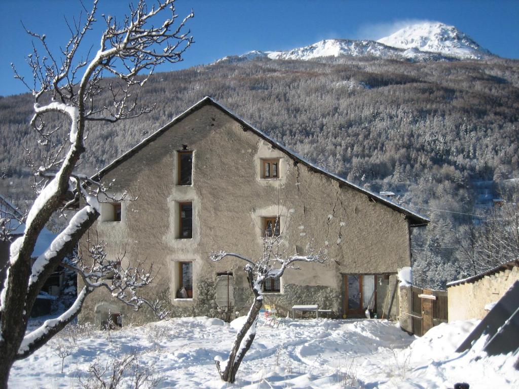 Snowgums Chalet Apartments 36 Chemin de Mas de Blais, 05100 Briançon