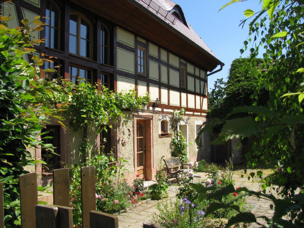 Appartements Sonnenhof Muldental Meuselwitzer Weg 3 OT Zschirla 04680 Colditz