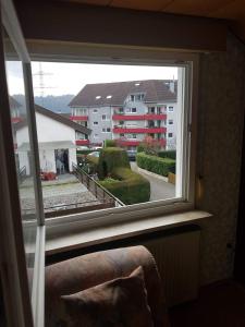 Appartements Sonnige ruhige Dachzimmer inkl WIFI plus Kaffee mit WG Dusche und neuer Küche Im Dornbusch 4 79541 Lörrach Bade-Wurtemberg