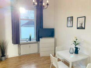Spacious Apartment with Garden & Terrace