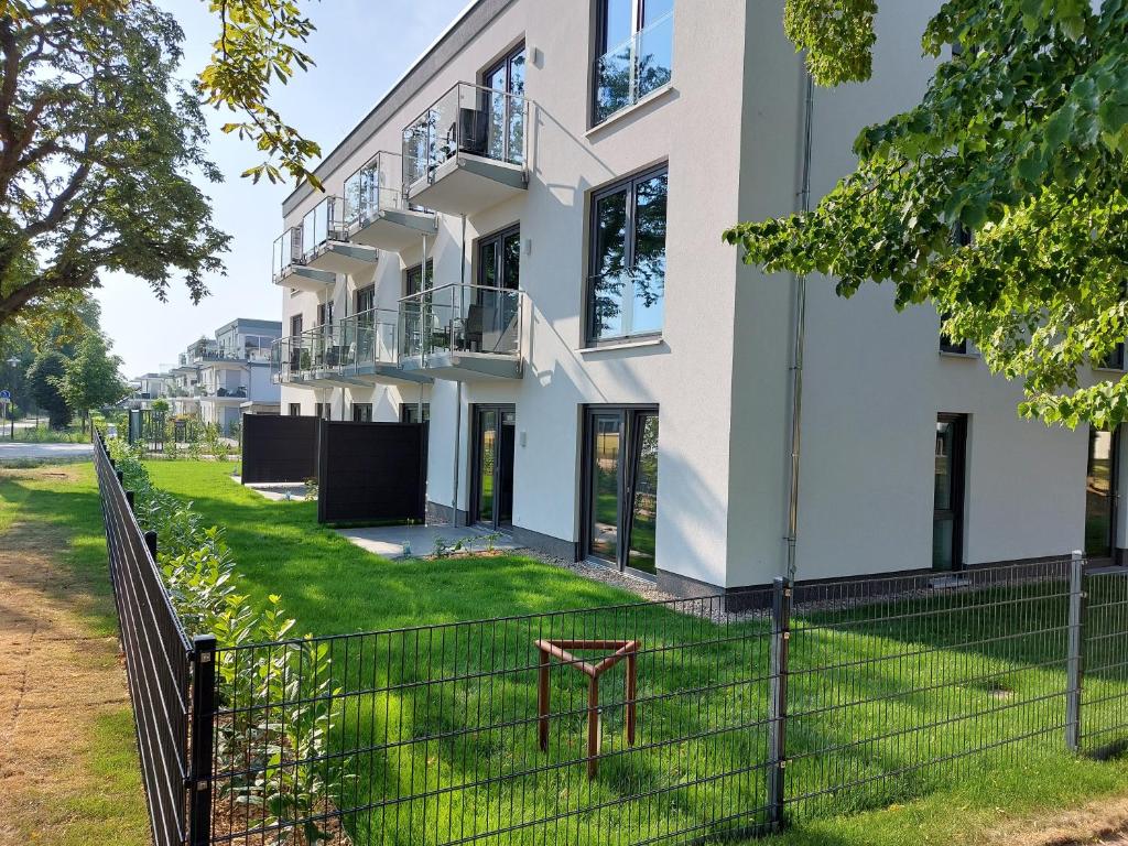 Appartements Sporthotel Neuruppin - Apartmenthaus mit Ferienwohnungen 14 Trenckmannstraße 16816 Neuruppin