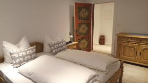 St Lukas Apartments