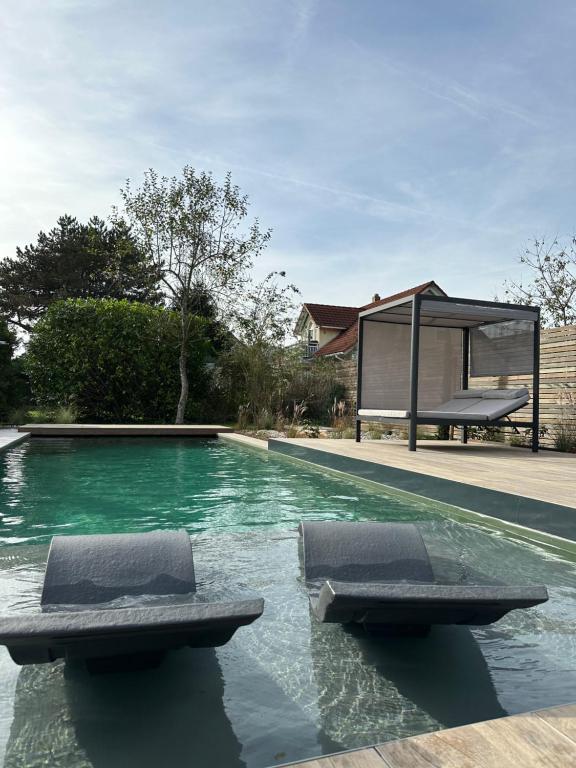 Stadtvilla mit Pool WALDSHUTER STR. 12 1.Etage, 79798 Jestetten