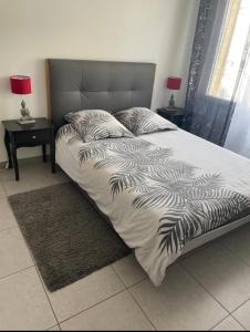 Appartements Studio à 300 m de la gare de Mantes-la-Jolie 29 Avenue de la Division du Général Leclerc 78200 Mantes-la-Jolie Île-de-France