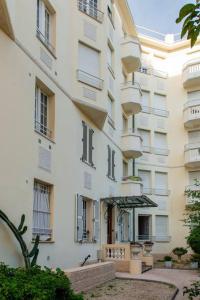 Appartements Studio in Antibes with Parking Allée des Grillons 06600 Antibes Provence-Alpes-Côte d\'Azur