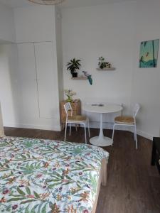 Studio indépendant au calme