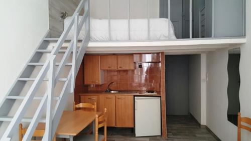 STUDIOS PARISIENS