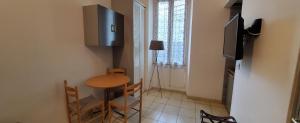 Appartements STUDIOS PARISIENS 1er étage 13 Rue du Maréchal Foch 06400 Cannes Provence-Alpes-Côte d\'Azur