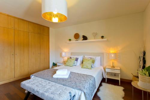 Stunning Sunny Flat - 2 min beach by Host Wise