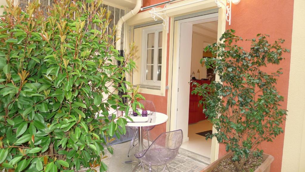 Stylish architect studio near the Marais